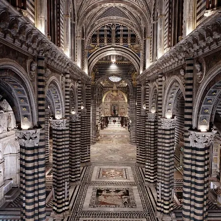 Cor Magis Kamullia - 200 Meters From The Historic Center And Close To The Train Station Διαμέρισμα